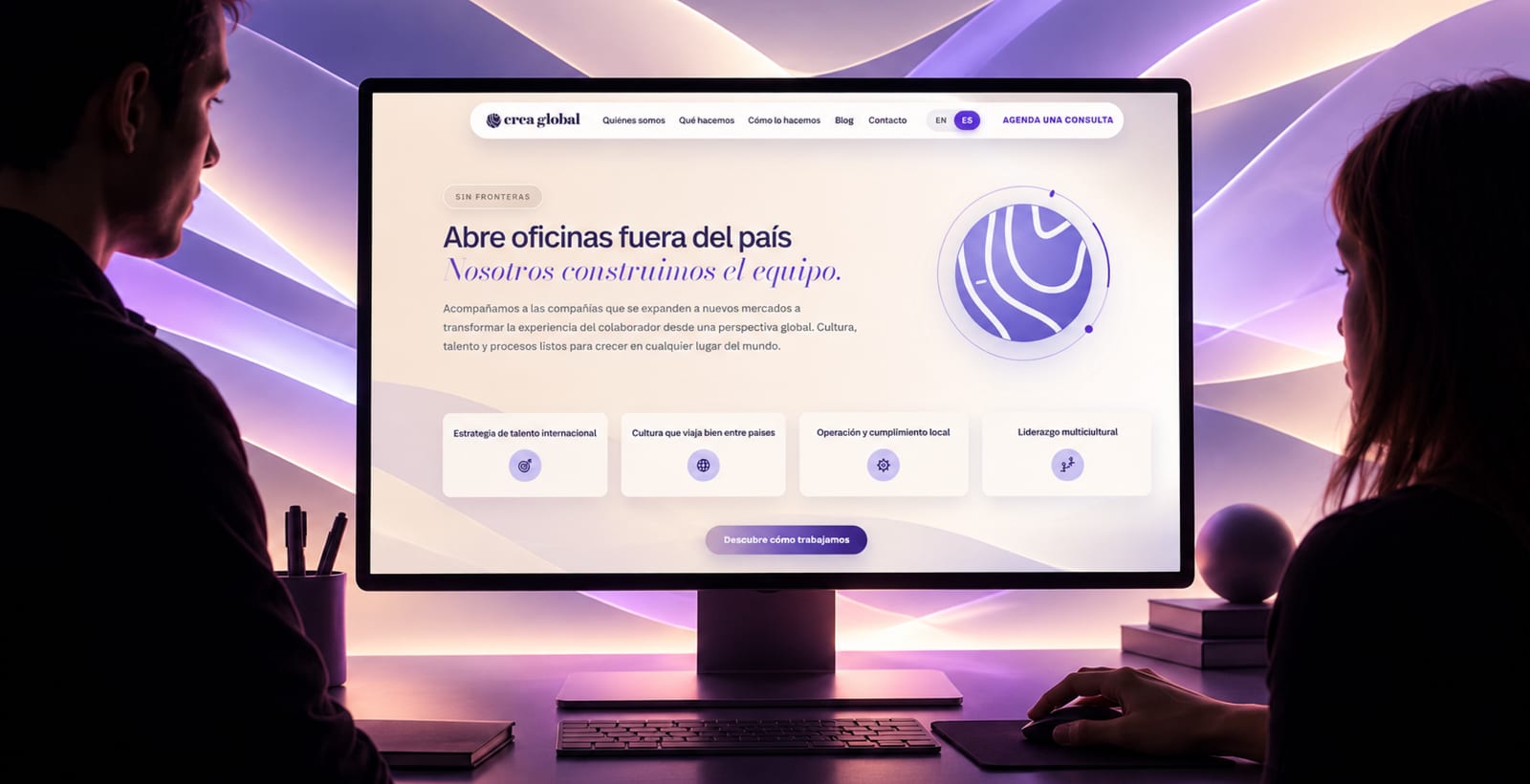 Sección de expansión internacional en un monitor de escritorio